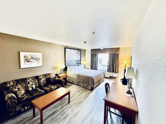 Bedroom 3, Super 8 By Wyndham Slave Lake Ab, Division No. 17