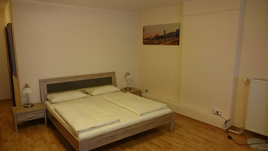 Bedroom 3, Hotel Petersburg, Düsseldorf