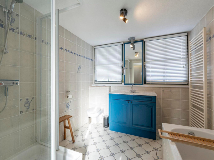 3, De Buitenplaats 134 villa with enclosed garden, Zijpe