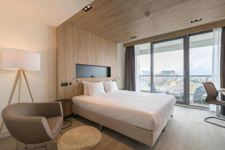 Bedroom 3, Leonardo Royal Hotel Den Haag- Promenade, The Hague