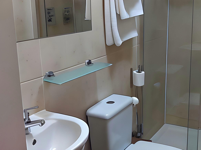 Bathroom 3, Leith House Hotel, Edinburgh