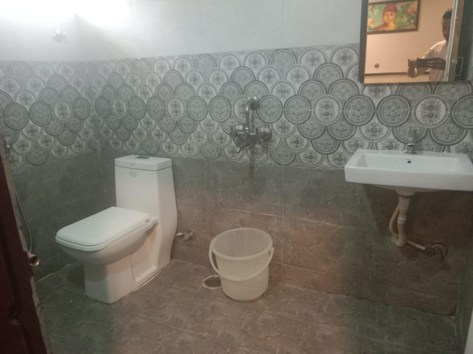 Bathroom, Hotel Vaishnavi, Hyderabad