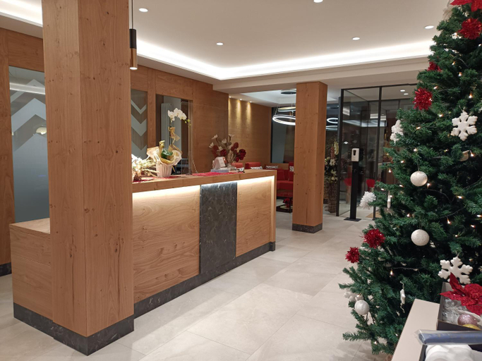 Public Area, Hotel Canada, Trento