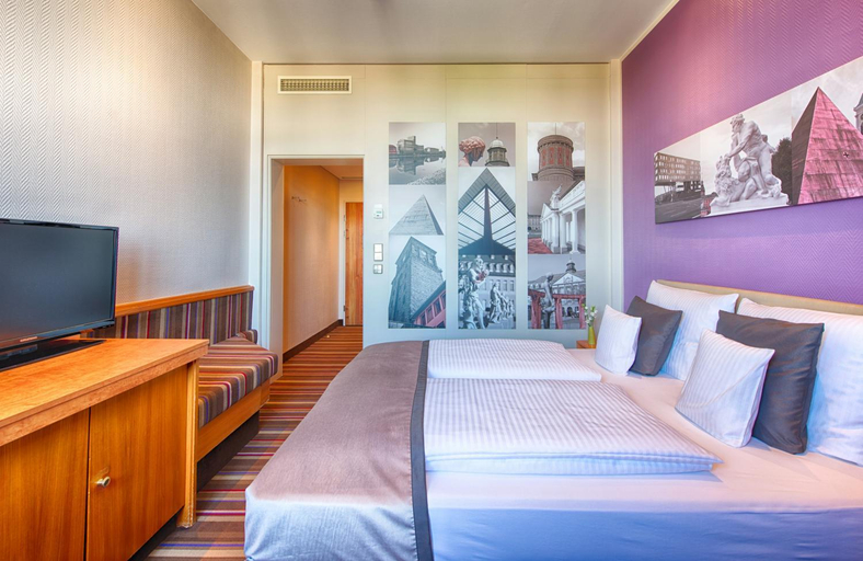 Bedroom 3, Leonardo Hotel Karlsruhe, Karlsruhe