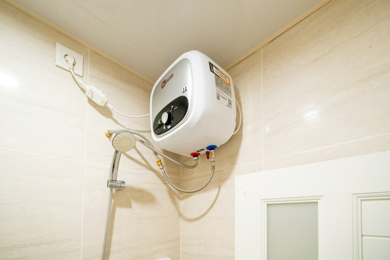 Bathroom 5, Behomy Urban Point Karawang, Karawang