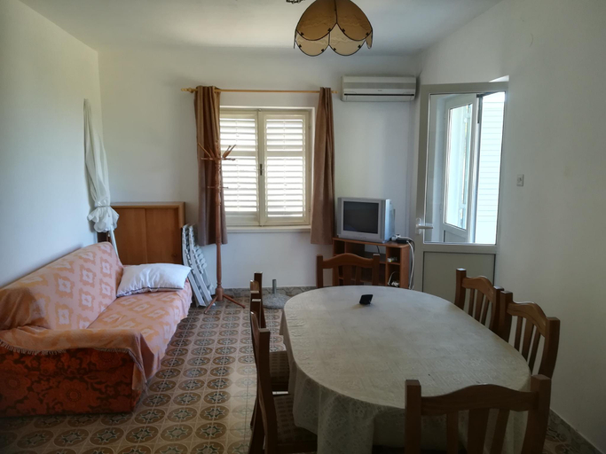 Others 5, Holiday House near the sea, Preko