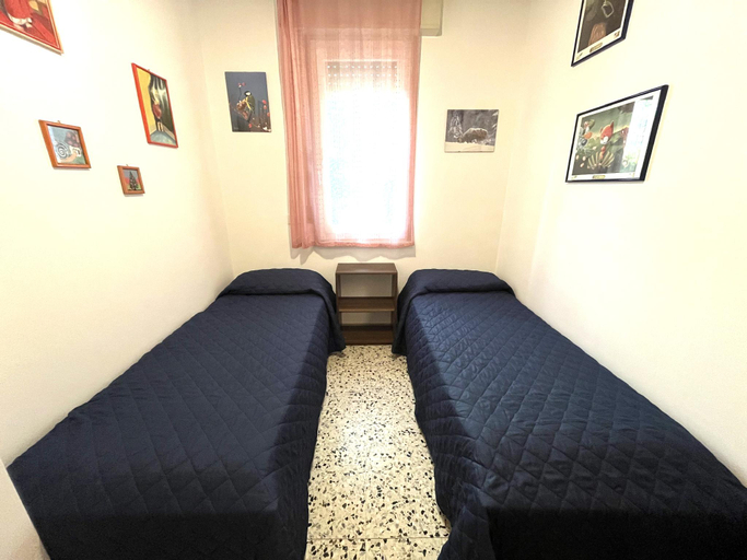 Bedroom 4, Charming villa with a fenced garden, Venezia