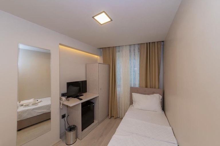 Bedroom 4, Grand Ahi Hotel, Fatih