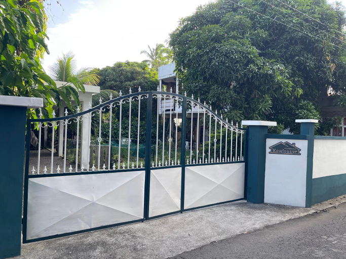 Others 3, Kowlessur Residence