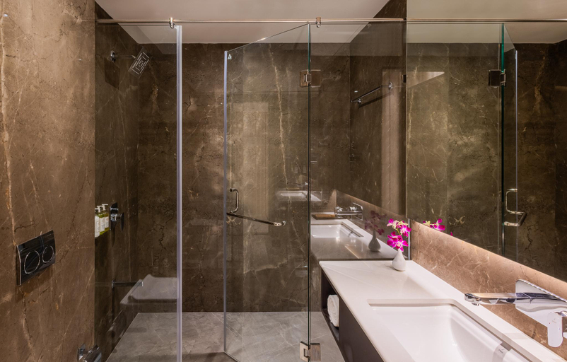 Bathroom 3, Enrise By Sayaji Bhopal, Bhopal