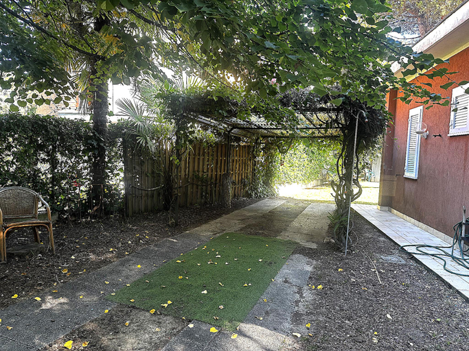 Garden 4, Spacious villa with a fenced garden in quiet area, Venezia