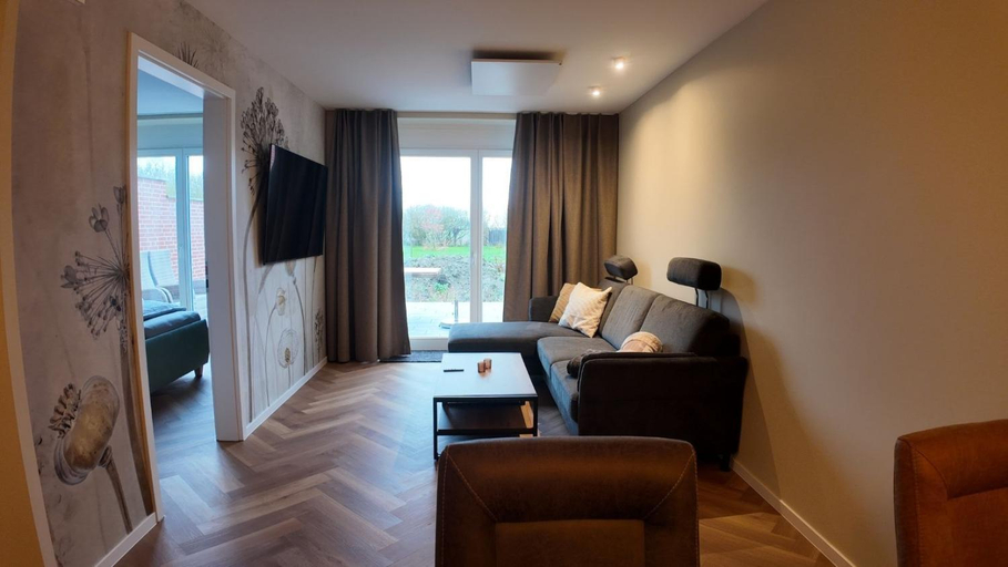 Facilities 2, Hillrichshof, Wittmund
