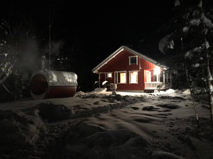 Exterior view 3, Winter Wonderland Cabin in Hämeenlinna, Finland, Tavastia Proper