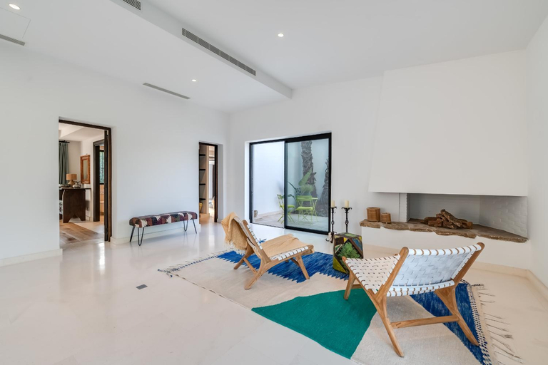 5, All About Villa Jori, Málaga