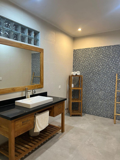 Bathroom 3, Villa DiKebun, Badung