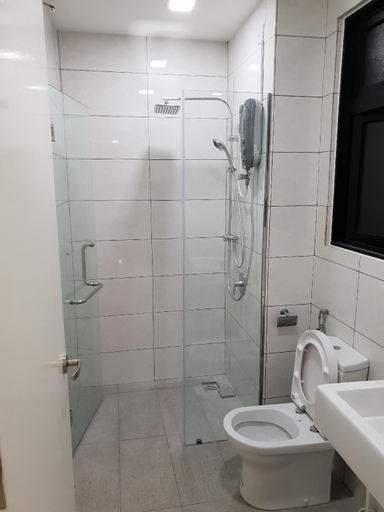 Bathroom, Alpine Conezion Golf View Netflix at IOI City Mall, Kuala Lumpur