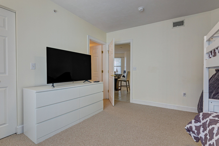 Room 5, Daytona Dimucci Twin Towers 404-ocean Oasis, Volusia
