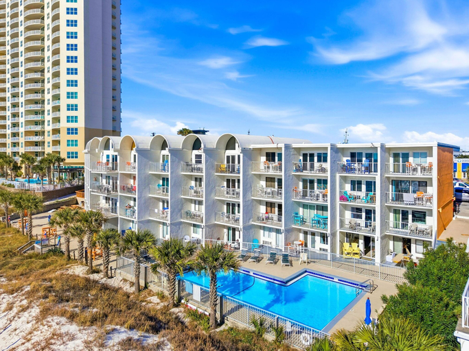Exterior 5, The Ambassador - Unit C5 - Studio King - On Pool Deck, Bay