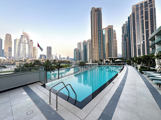 Infinity pool 4, Skyline Seascape I Persian Gulf Views, Dubai