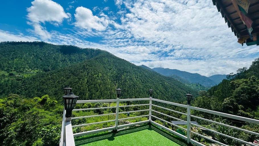 Property grounds 5, Mehra paradise and cafe, Nainital