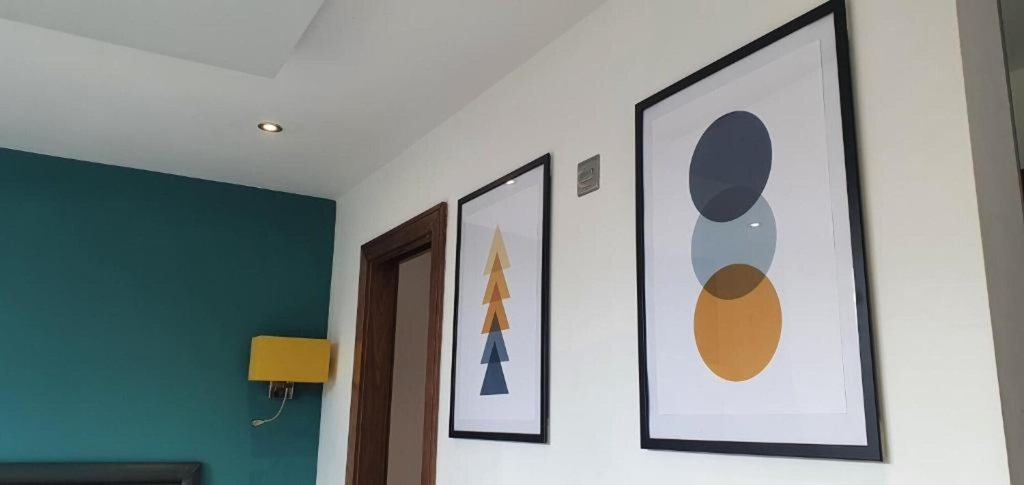 Room 4, Oyo Studio @74, Swindon