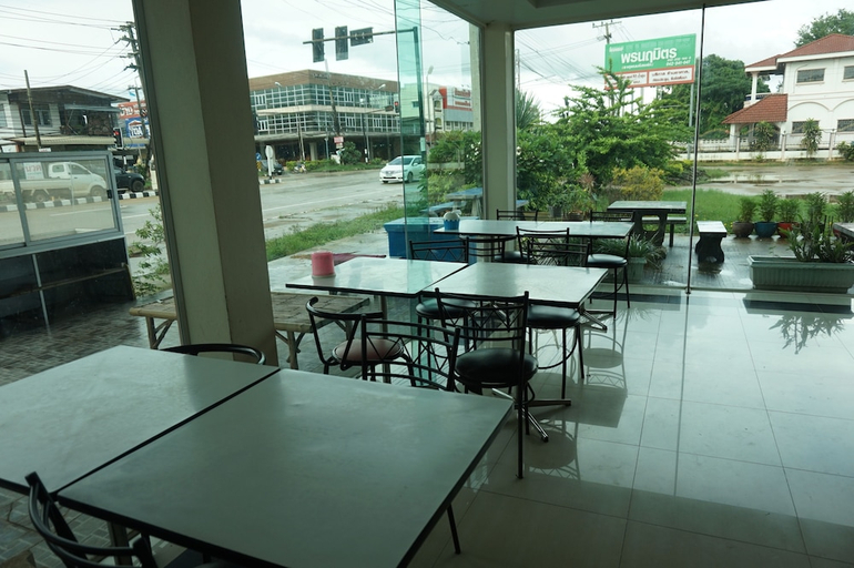 Food & Drinks, Pornnarumirt Hotel, That Phanom
