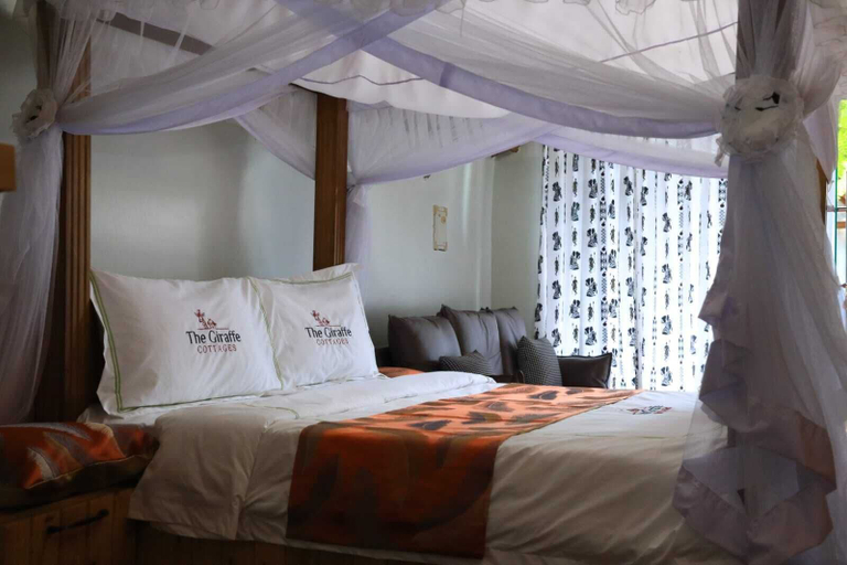 Room 3, The giraffes cottages restaurant and bar, Langata