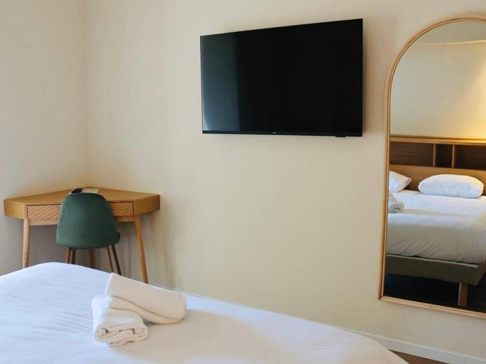 Bedroom 3, Adonis Sanary Grand Hôtel des Bains, Var