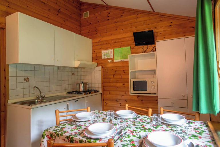 Private kitchen 4, Camping Cevedale, Trento