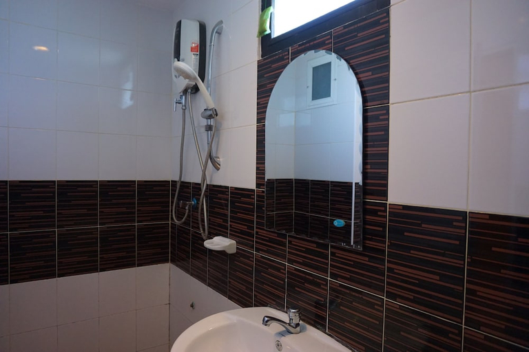Bathroom 3, Kirimathani Hotel, Muang Loei