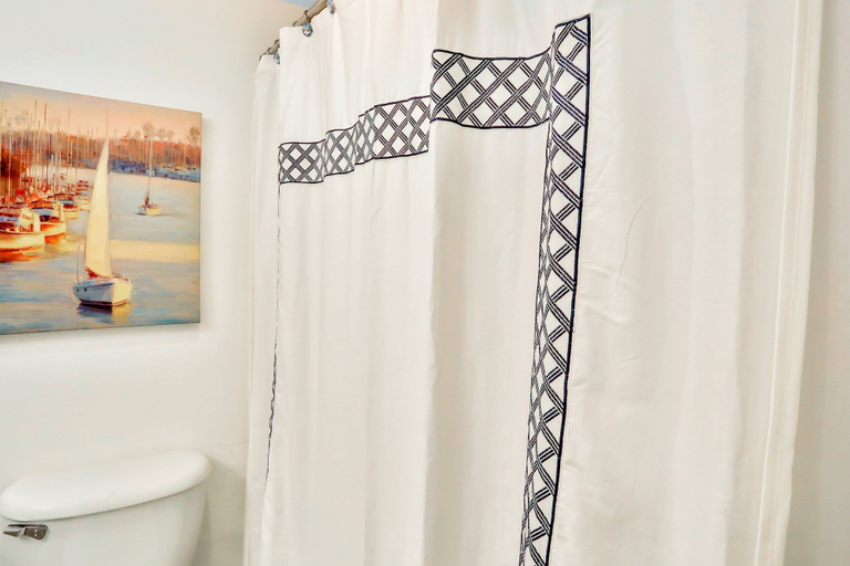 Bathroom 3, Mariners Cove 302, Volusia