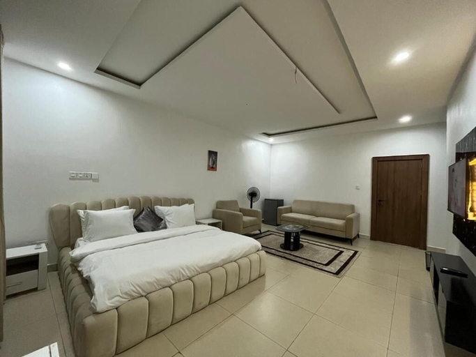 Room 5, Ornate Apartments, Obio/Akp