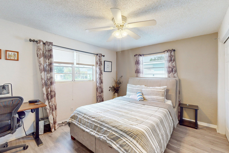 Room 3, Seaside Escape, Volusia