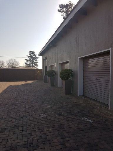 Exterior & Views 2, Blue Sparrow Guest House, Nkangala