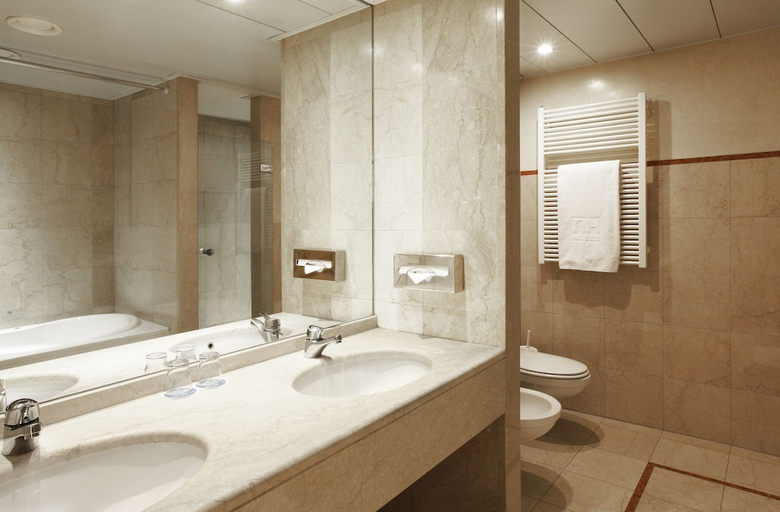 Bathroom 3, NH Collection Brussels Grand Sablon, Bruxelles