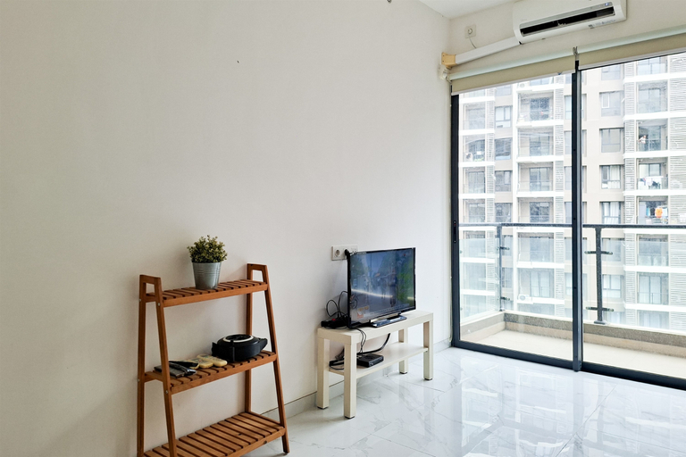 Living Room 3, Neat 2BR for 3 Pax at Sky House BSD Apartment By Travelio, Tangerang Selatan