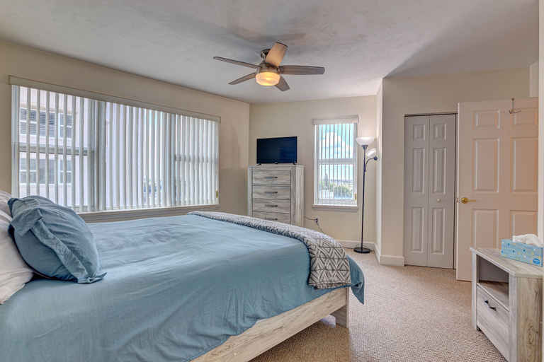 Room 4, Daytona Dimucci Twin Towers 404-ocean Oasis, Volusia