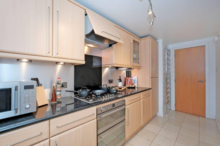 Kitchen 3, Executive 2Bed City Centre Apartment in Aberdeen, Aberdeen