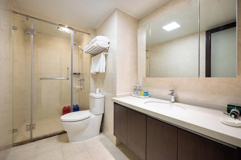 Bathroom 2, Sunlight Apartment-Color TV Tower, Shenyang