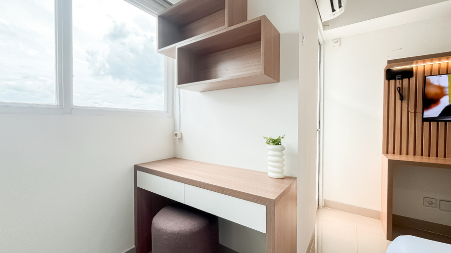 Facility 3, Homey and Minimalist Studio at Apartment Cisauk Point By Travelio, Tangerang