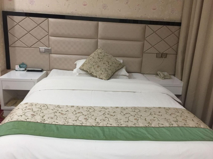 Bedroom 3, GreenTree Alliance Bengbu Railway Station Hotel, Bengbu