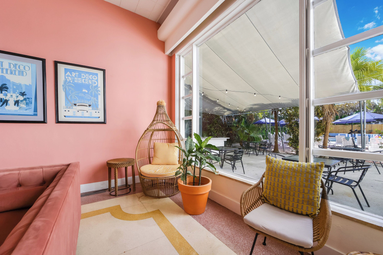 Others 5, Tropics Hotel, Miami-Dade