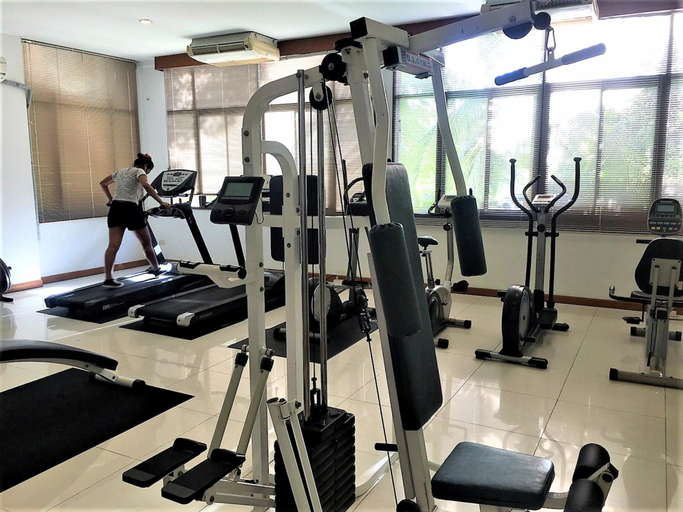 5, Spacious 2BR Condo - 3 Balconies Green Views, Pattaya