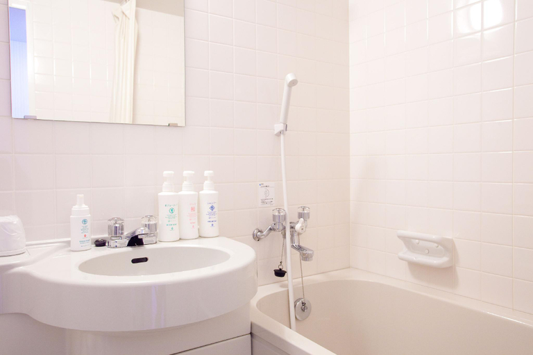 Bathroom 3, Kiimiso, Hashimoto