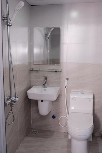 Bathroom 3, SH Hotel, Huế