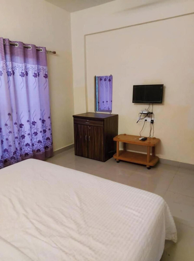 Room 5, The shelar's Royal inn, Satara