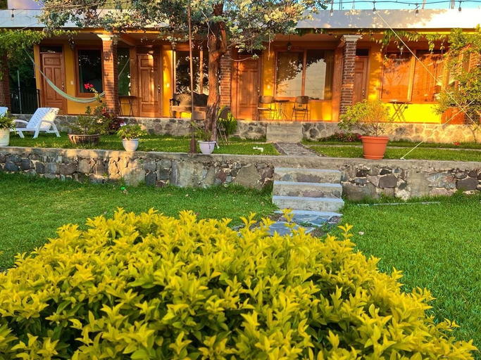 Property grounds 2, Casa del Abuelo, San Pedro La Laguna