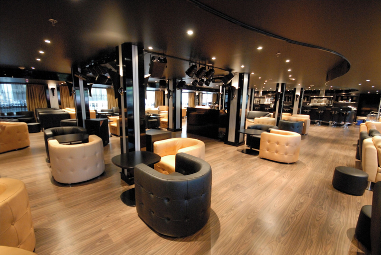 Bar (on property) 3, HS Moondance from Luxor( Sat-Wed),or Aswan (Wed-Sat), Luxor