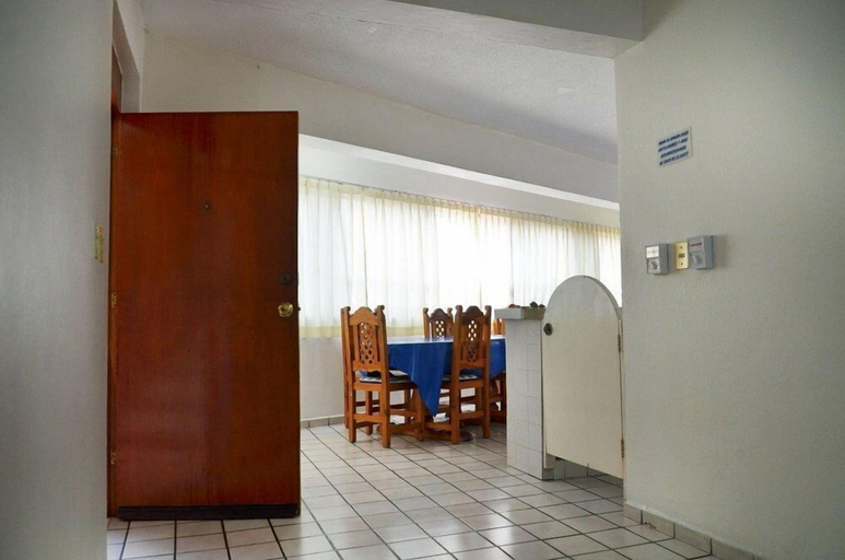 Living area 2, Suites Menavi, Acapulco de Juárez