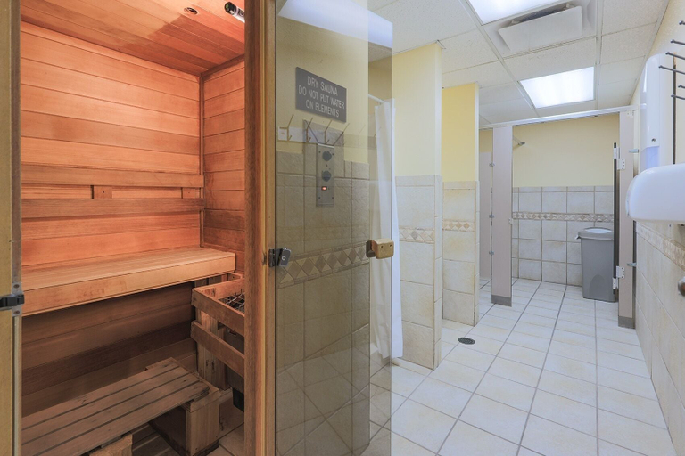 Sauna 3, Phoenix Iv 4111 3 Bedroom Condo, Baldwin